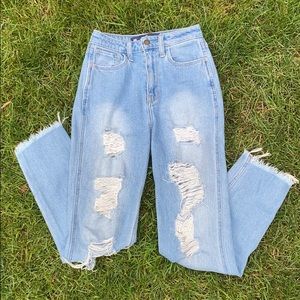 Hollister Ultra High Rise Mom Jean